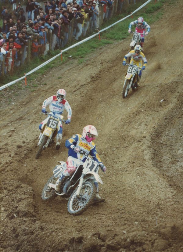 Italia Montevarchi GP-125 1990 taistelua no. 15 Stefan Everts